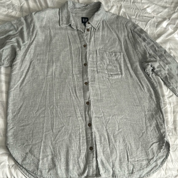 Gap Women’s Light Gray Button Down Shirt - Medium - Picture 1 of 7